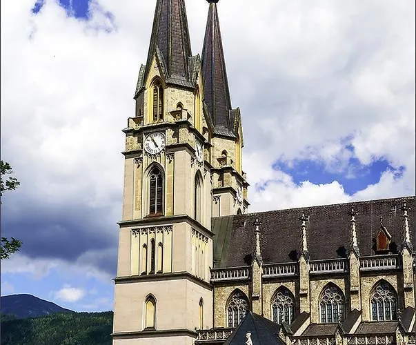 Haus Loidl בית הארחה 3*